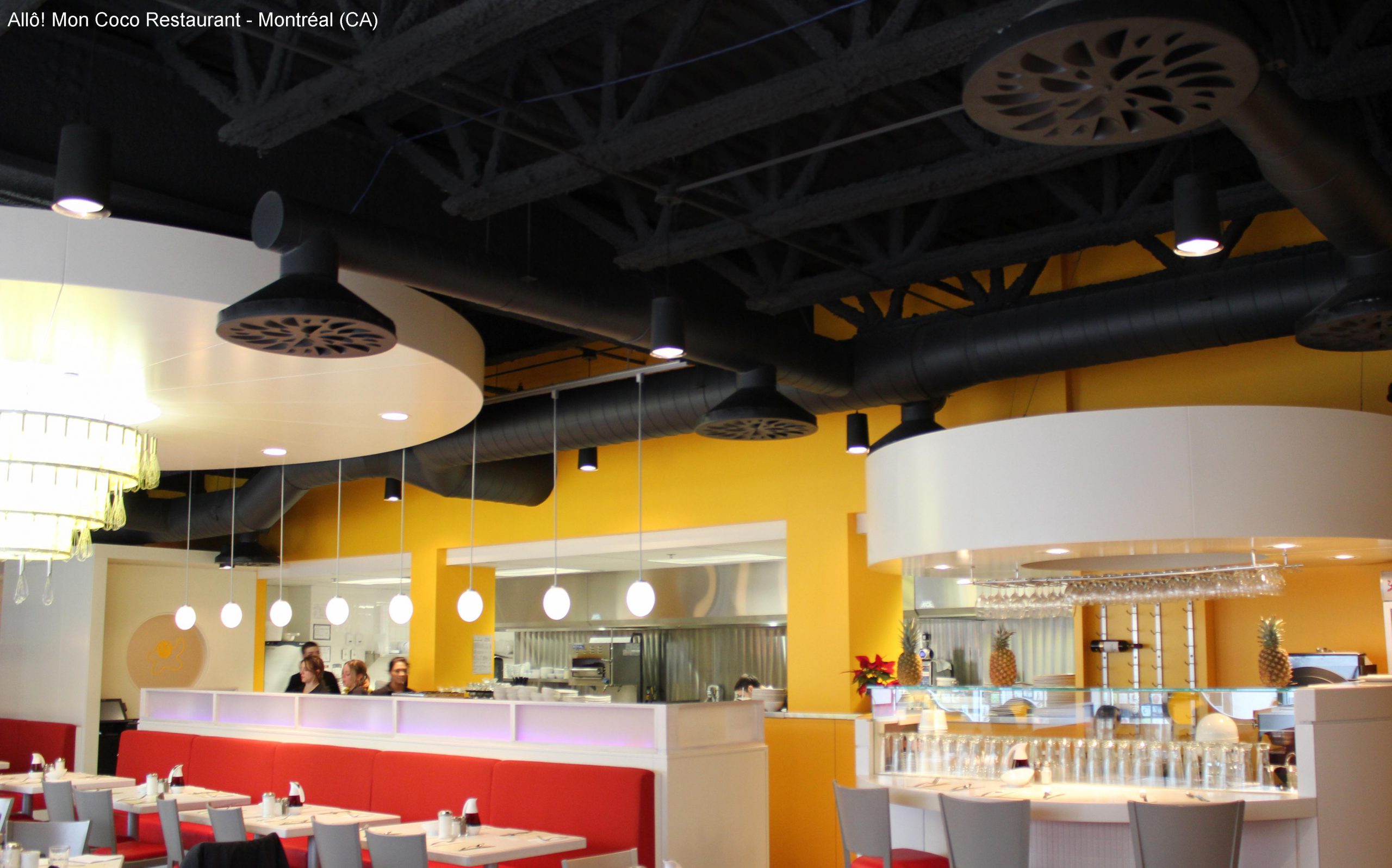 NEX-C_Диффузор NEX-C красиво обыгран дизайнером в интерьере ресторана_